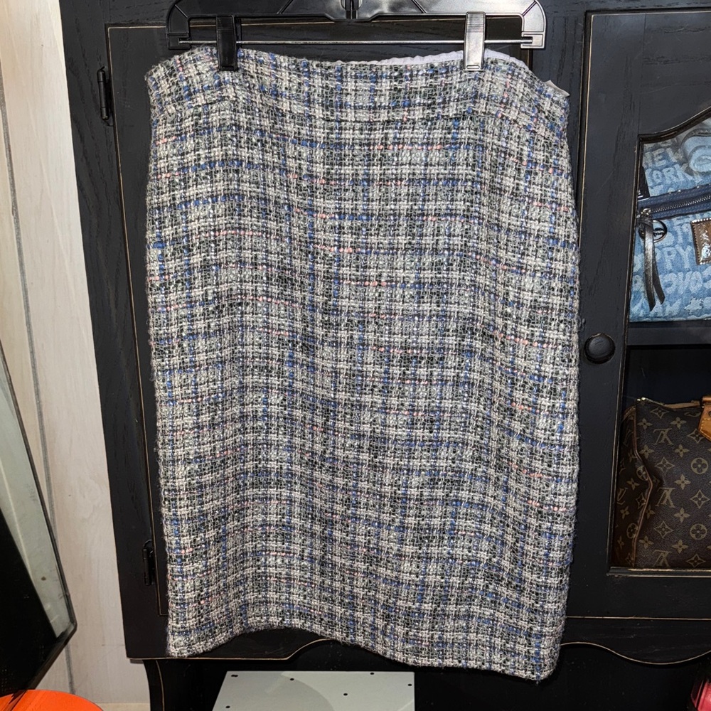 💕💙🍦🍨Jones Wear Tweed Pencil Skirt - Blue and White and touch of pink